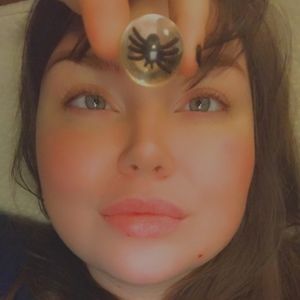 Meet your Posher, Posh